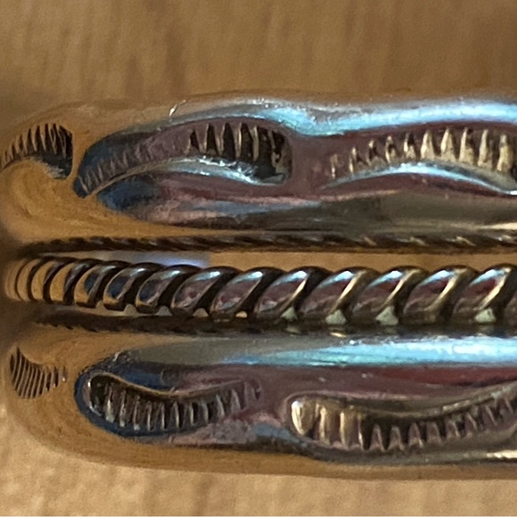 Amazing Navajo 925 sterling silver hand stamped signed cuff bracelet - Picture 5 of 8